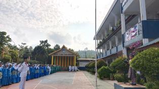 Peringatan Hari Pendidikan Nasional di SMPN 53 Batam Tahun 2025